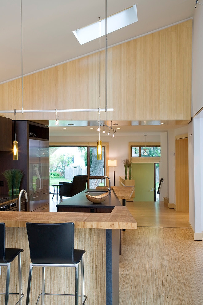Modern Home by Gardner Mohr Architects