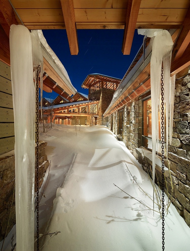 Yellowstone Club Residence by Krannitz Gehl Architects