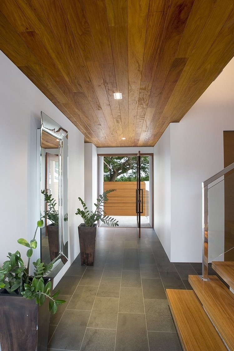 Amalfi Drive Residence by BGD Architects