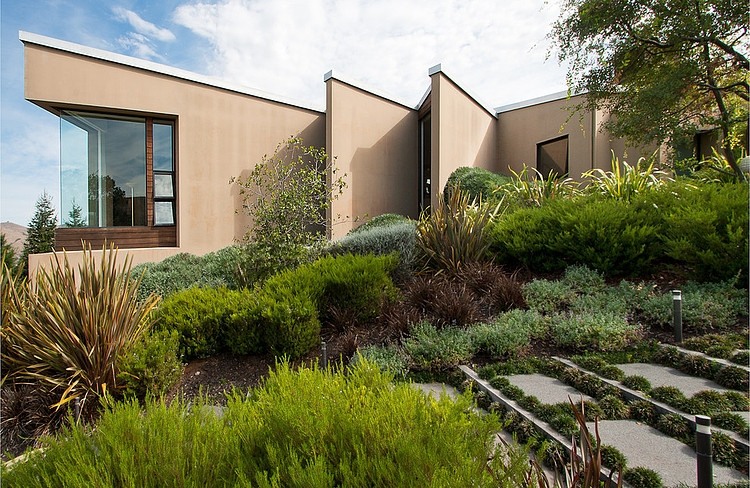 Tao/Petersen House by Modern House Architects