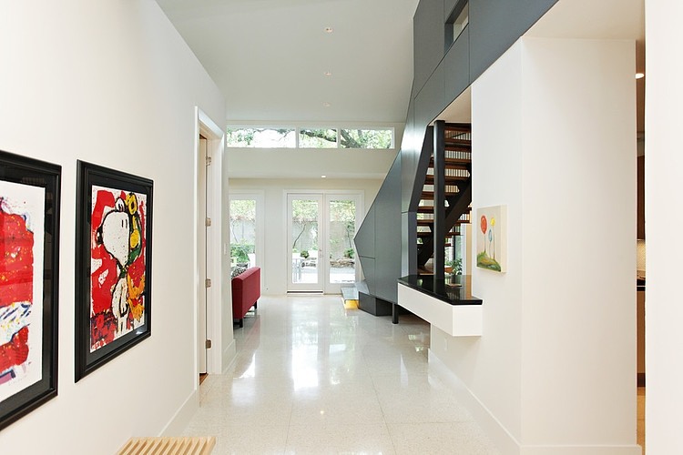 Houston Riverview Way by Tom Hurt Architecture