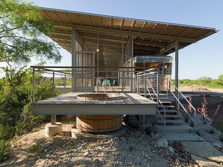 Locomotive Ranch Trailer by Andrew Hinman Architecture