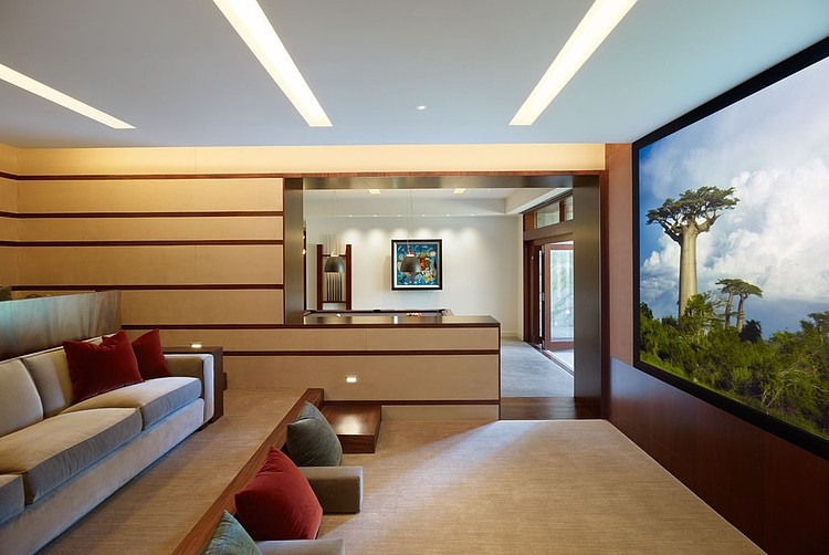 Mandeville Canyon Residence by Rockefeller Partners Architects
