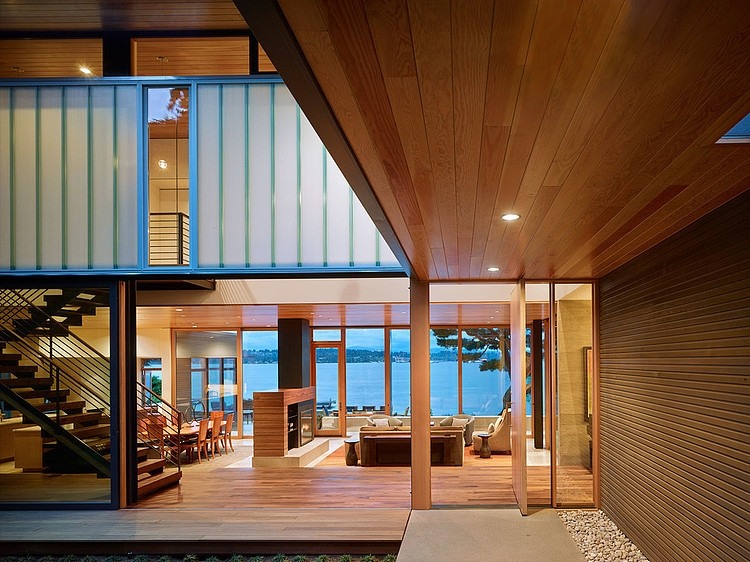Courtyard House by DeForest Architects