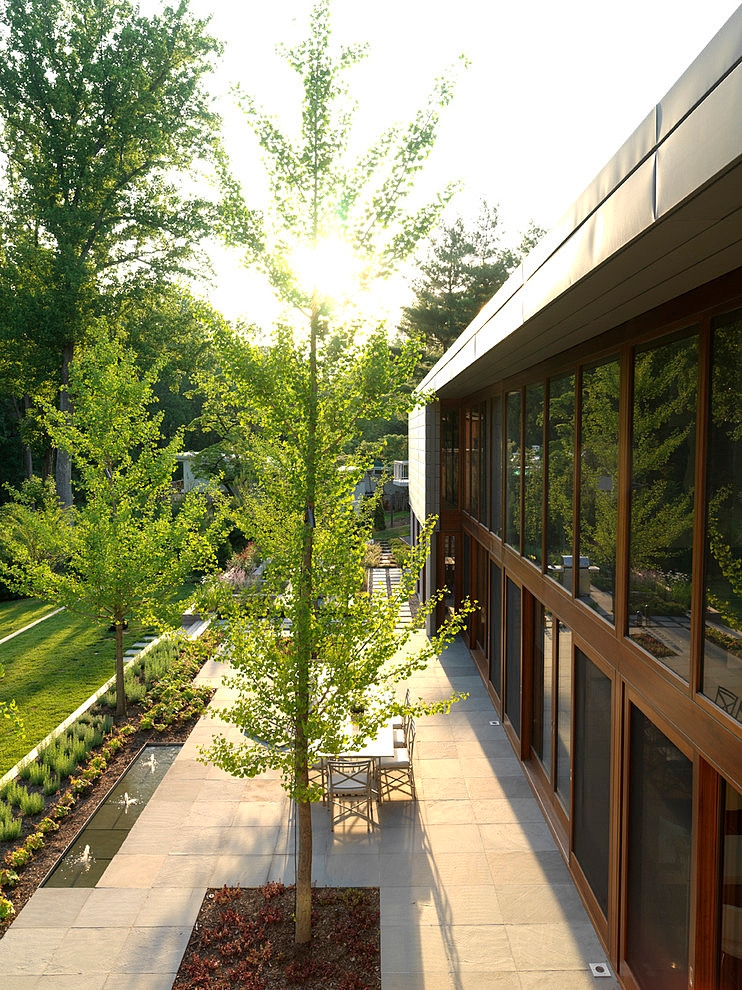 Woodvalley Residence by Ziger/Snead Architects