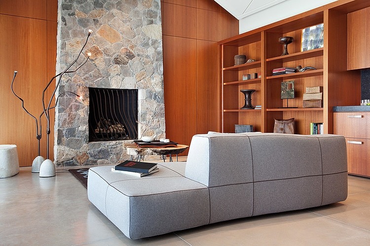 Fieldstone Guest Cottage by De Meza + Architecture