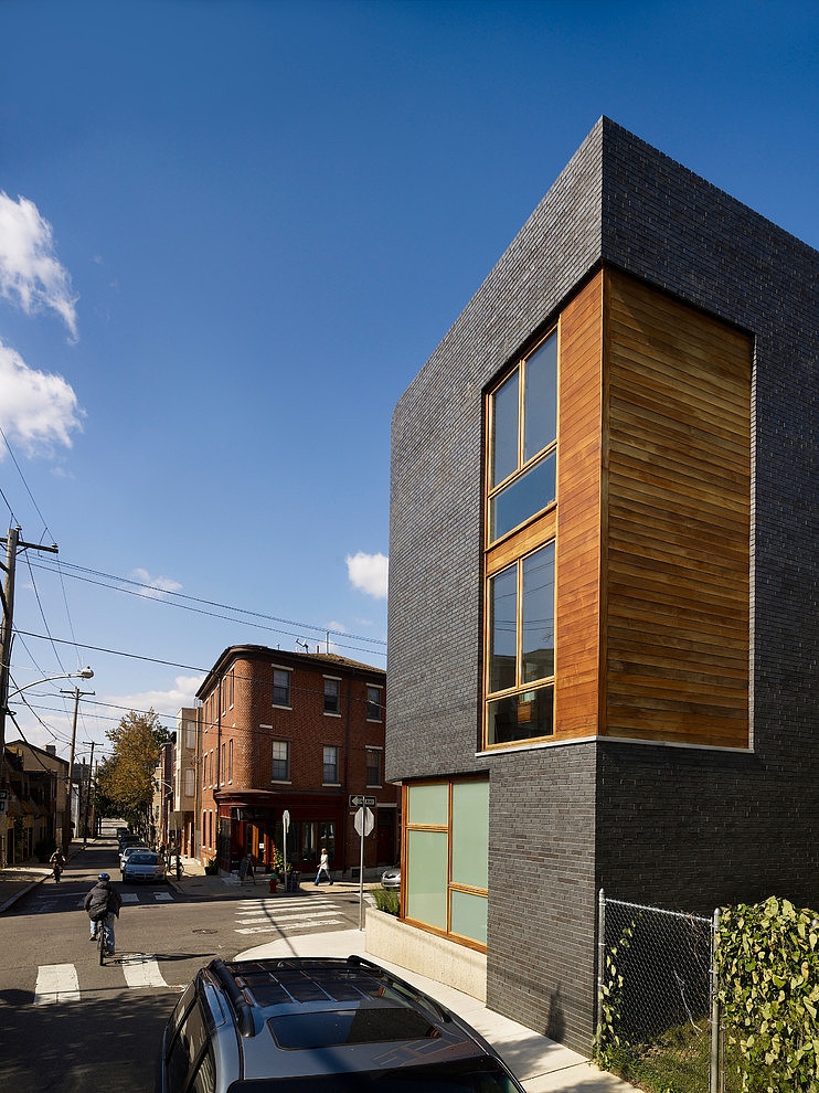 Split Level Residence by McCoubrey/Overholser