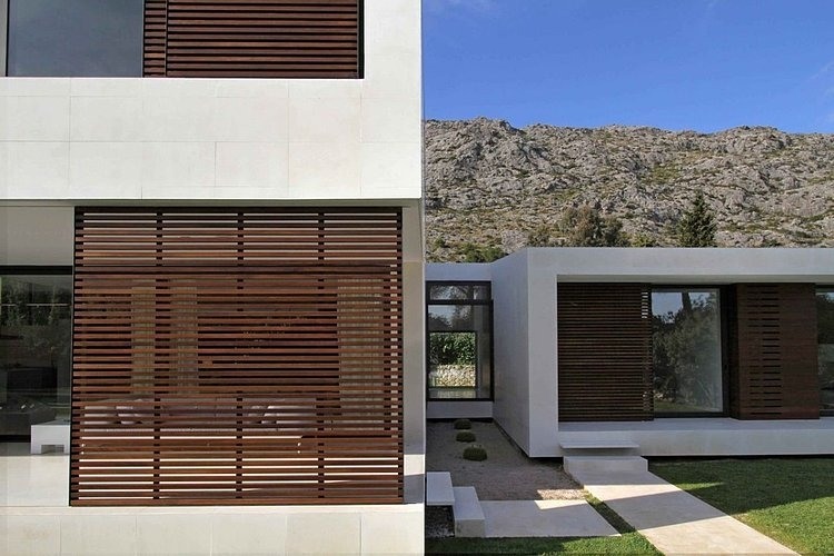 Bauza Residence by Miquel Lacomba