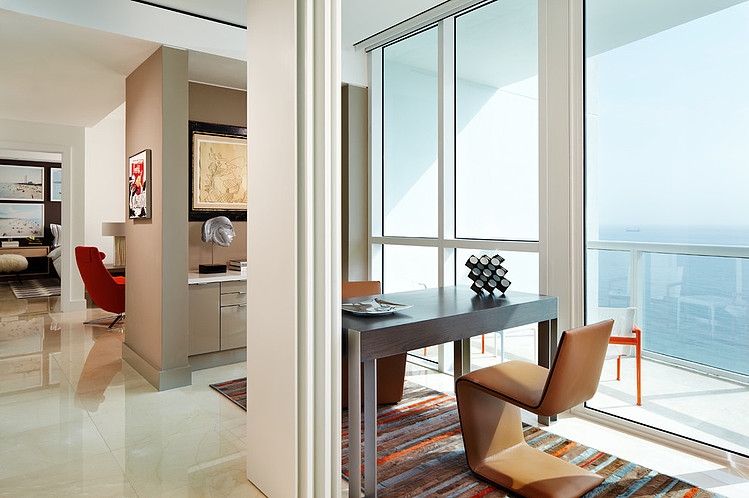 Miami Beach Residence by Allen Saunders