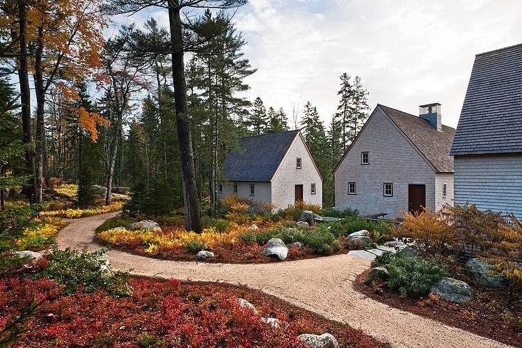 Pond Residence by Elliott + Elliott Architecture