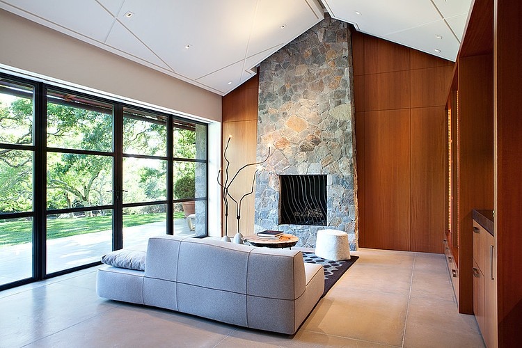 Fieldstone Guest Cottage by De Meza + Architecture