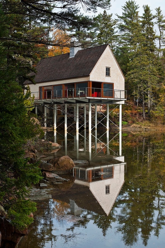 Pond Residence by Elliott + Elliott Architecture