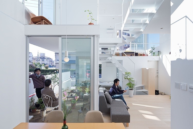 House in Chayagasaka by Tetsuo Kondo Architects
