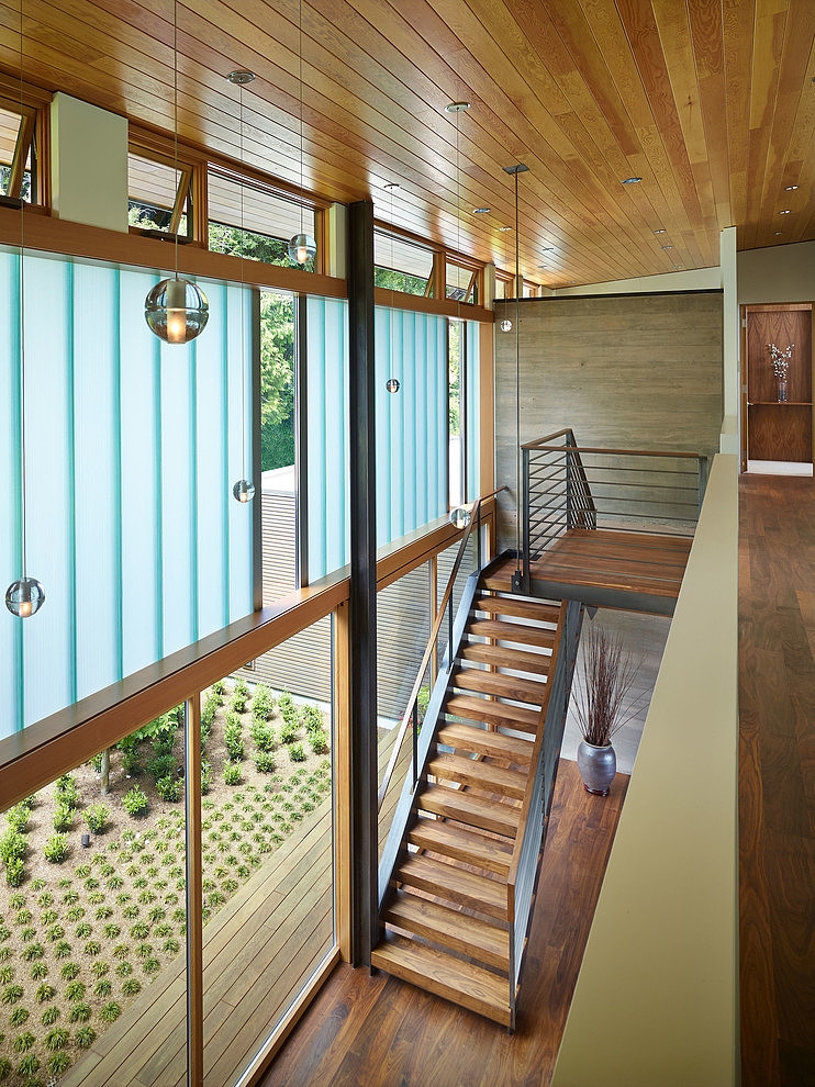 Courtyard House by DeForest Architects