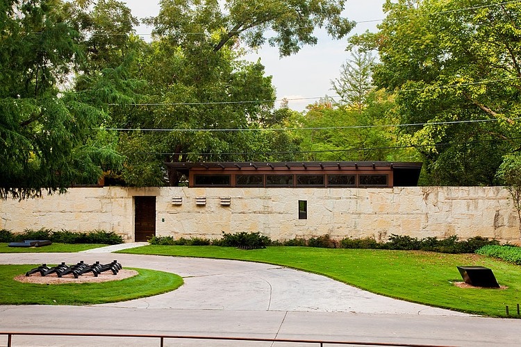 Lake Austin Property by Audino Construction