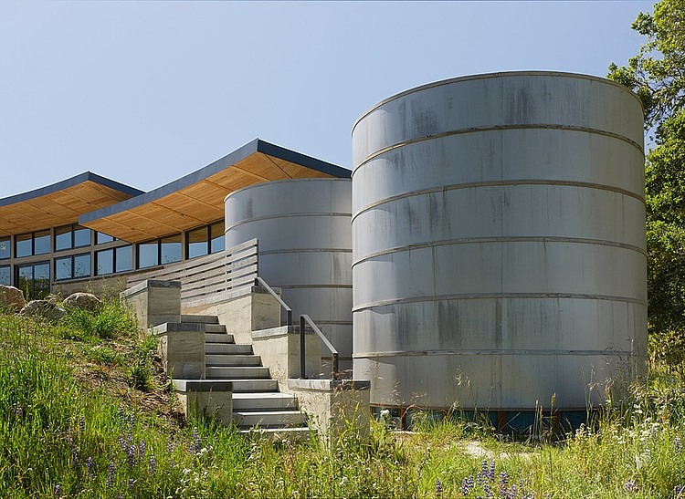 Caterpillar House by Feldman Architecture
