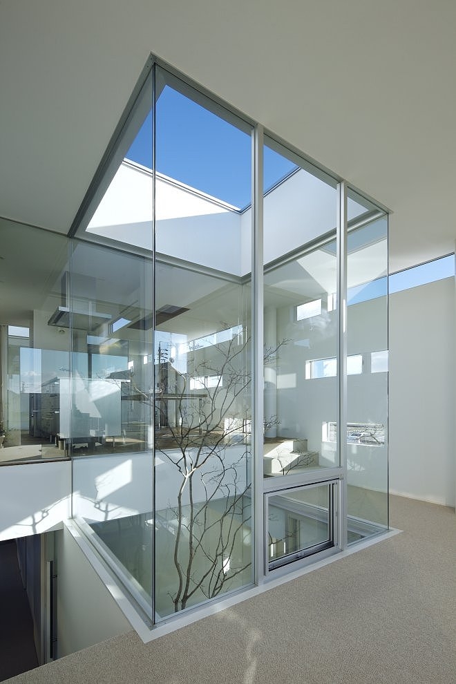 RHYTHM and Plum Tree by Keisuke Kawaguchi + K2-Design
