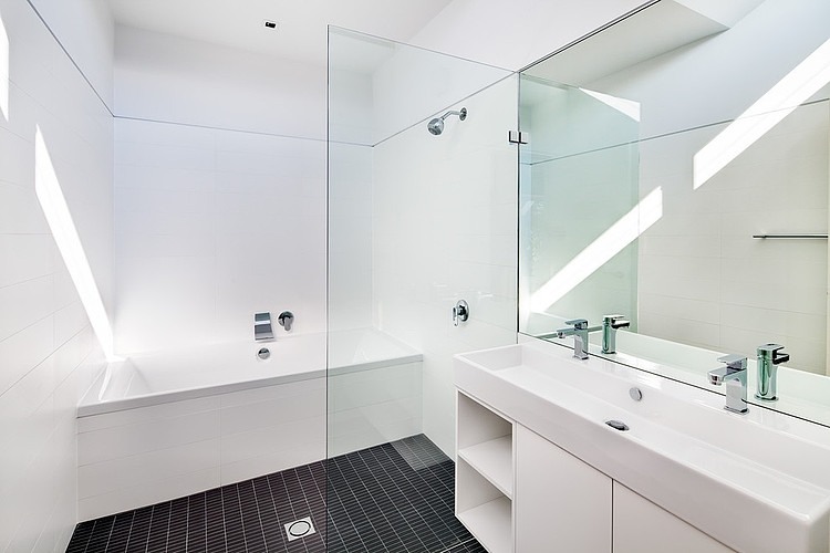 Castlecrag Residence by CplusC Architectural Workshop