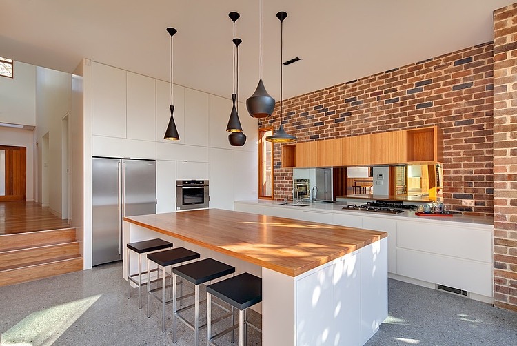 Castlecrag Residence by CplusC Architectural Workshop