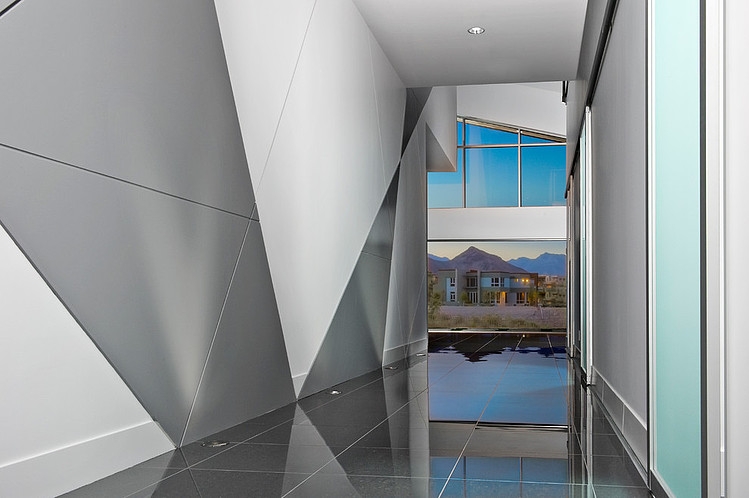 Amazing Residence by Simply Modern