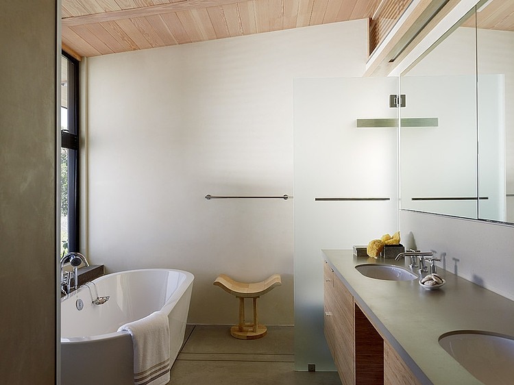 Caterpillar House by Feldman Architecture