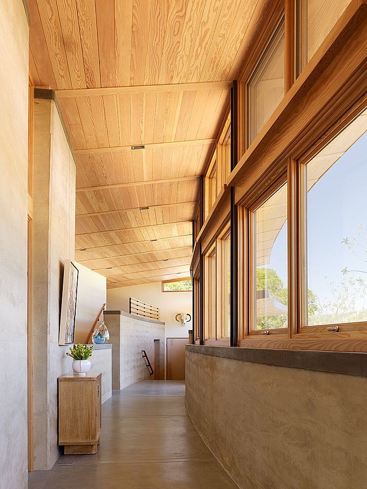 Caterpillar House by Feldman Architecture
