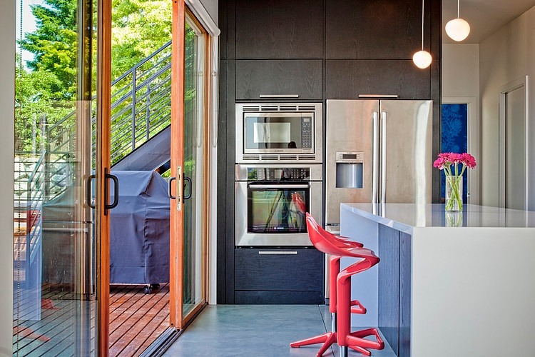 Phinney Ridge House by Logan's Hammer Building & Renovation