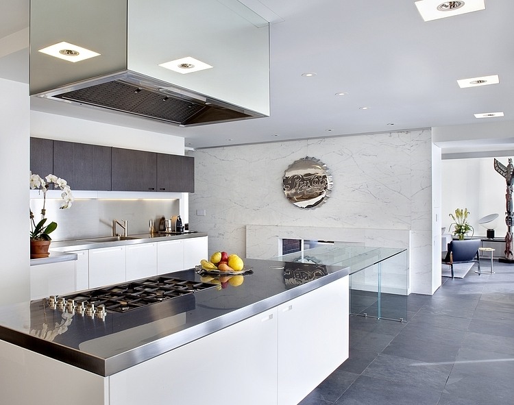 UN Plaza Apartment by ORA Studio
