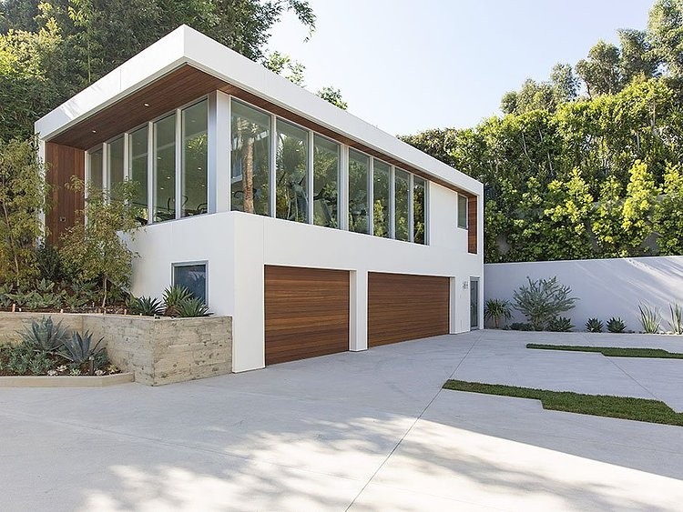 1232 Sunset Plaza by Belzberg Architects