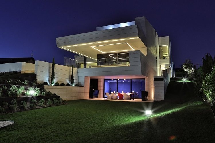Balcony House by A-cero