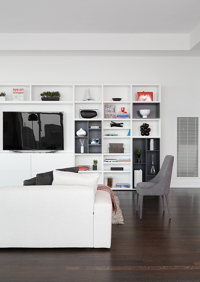 Bloomberg Tower Apartment by Tara Benet Design