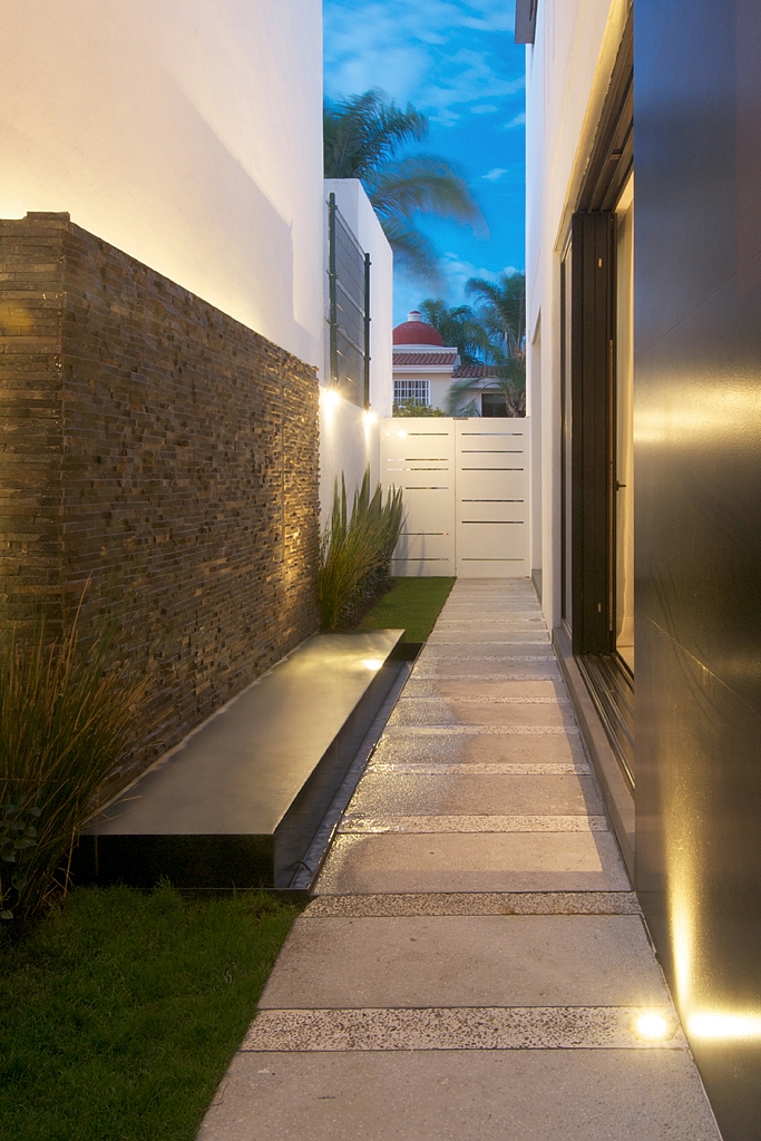 Casa Q by Agraz Arquitectos