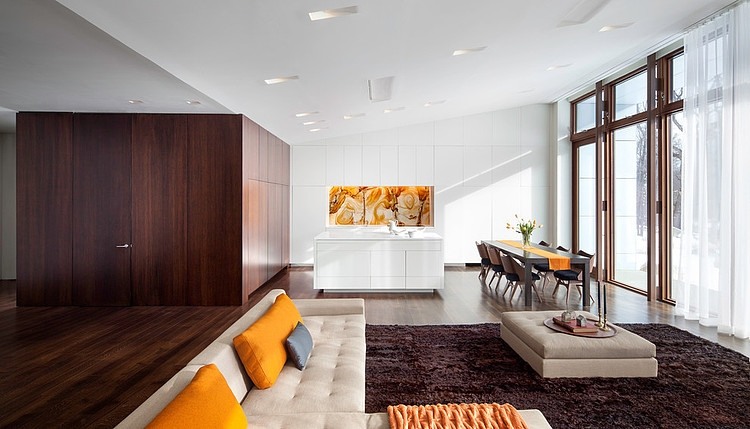 A House in the Woods by William Reue Architecture
