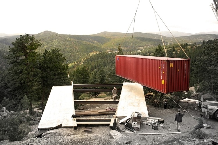 Shipping Container House by Studio H:T