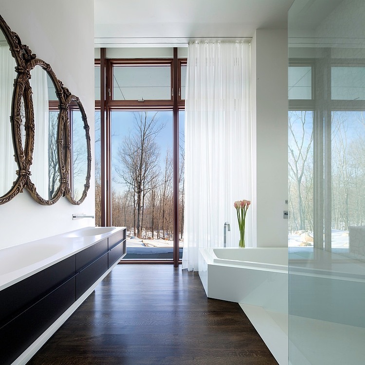 A House in the Woods by William Reue Architecture