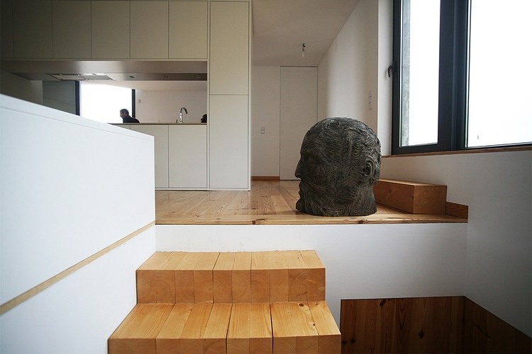 House on a Hill by Oficina d'Arquitectura