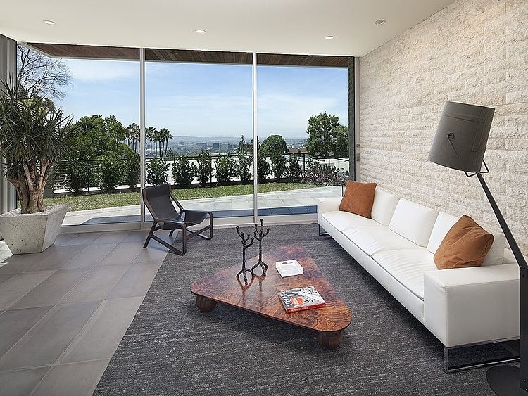 1232 Sunset Plaza by Belzberg Architects