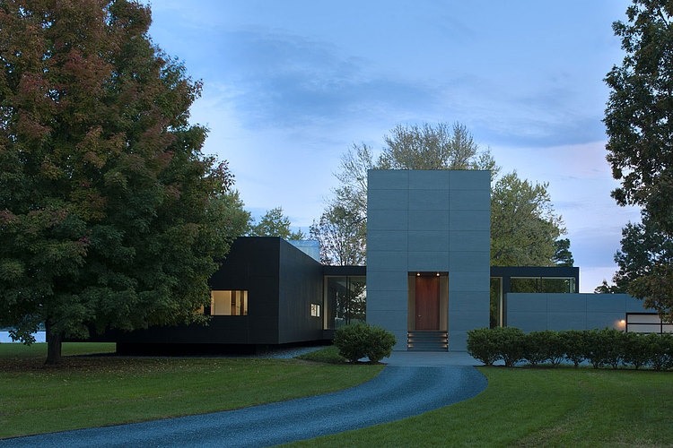 Tred Avon River House by Robert M. Gurney Architect