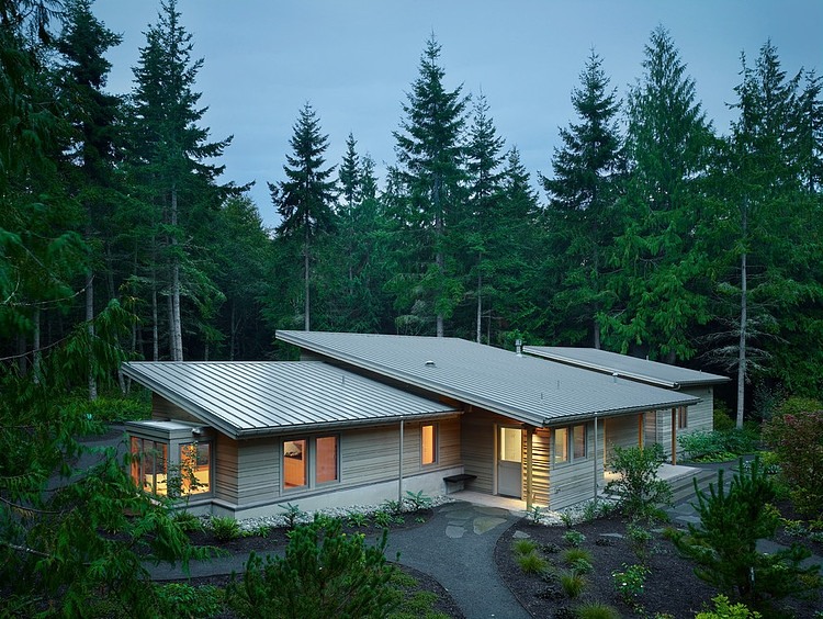 Port Townsend Residence by Lawrence Architecture