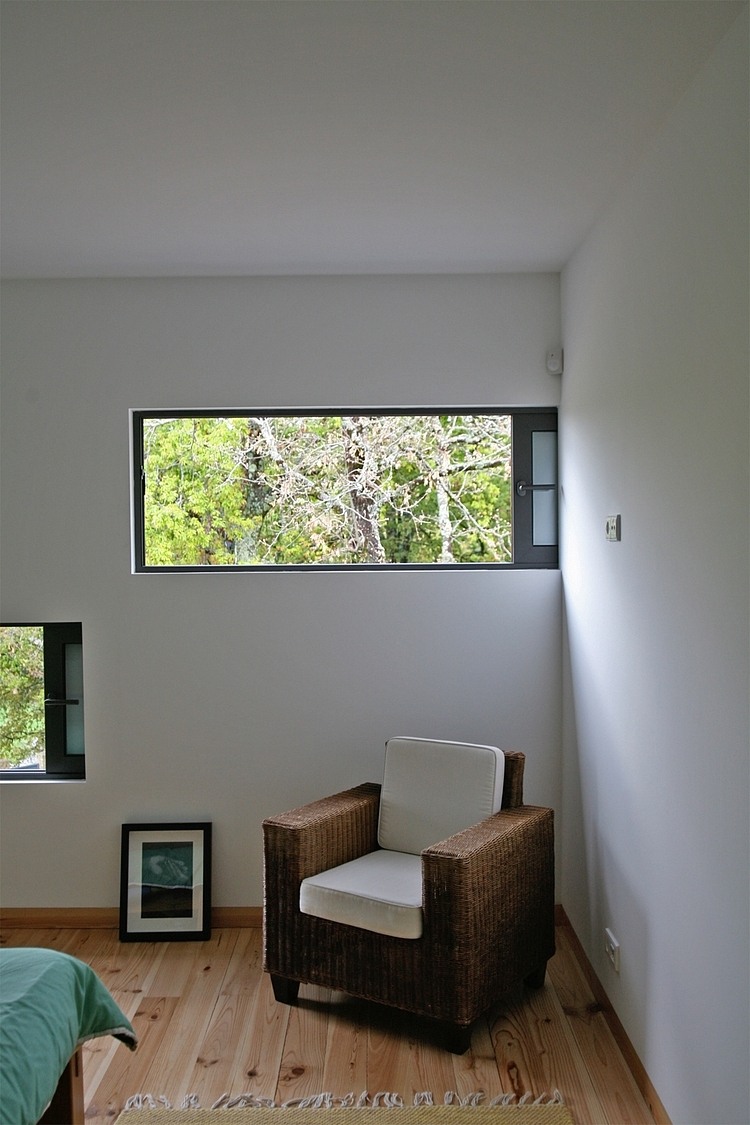 House on a Hill by Oficina d'Arquitectura