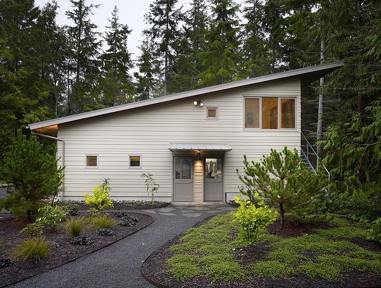 Port Townsend Residence by Lawrence Architecture