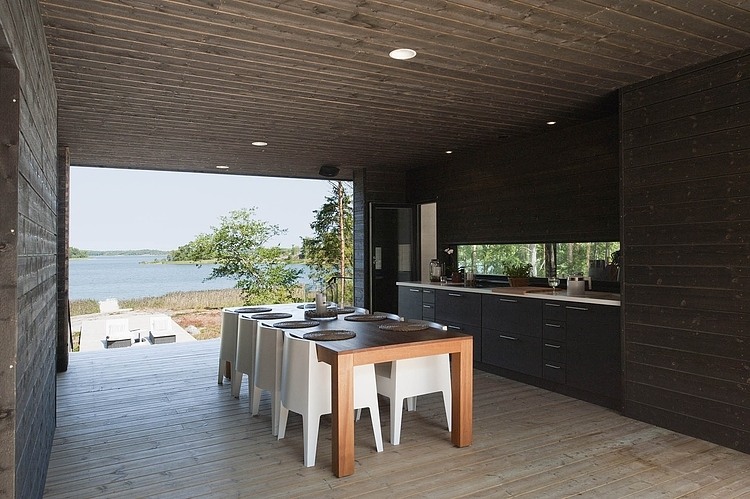 Summer Villa by Haroma & Partners