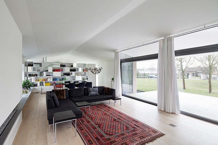 House L by Grosfeld van der Velde Architecten