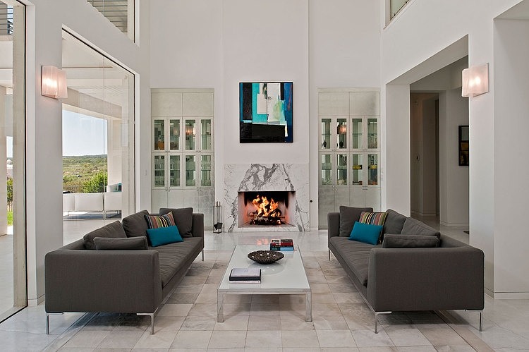 Residence in Spanish Oaks by Cornerstone Architects