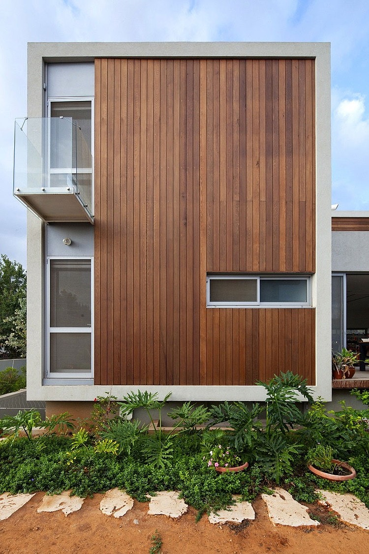 Valley House by Aberjazz Studio Architects
