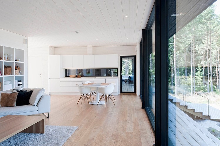 Summer Villa by Haroma & Partners
