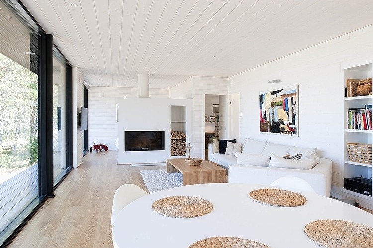Summer Villa by Haroma & Partners
