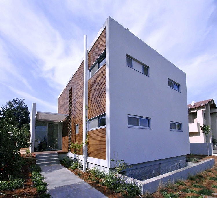 Valley House by Aberjazz Studio Architects