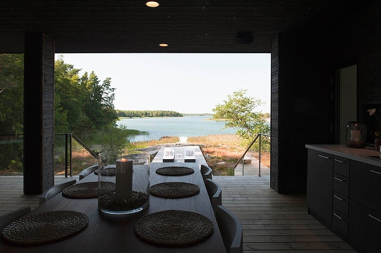 Summer Villa by Haroma & Partners