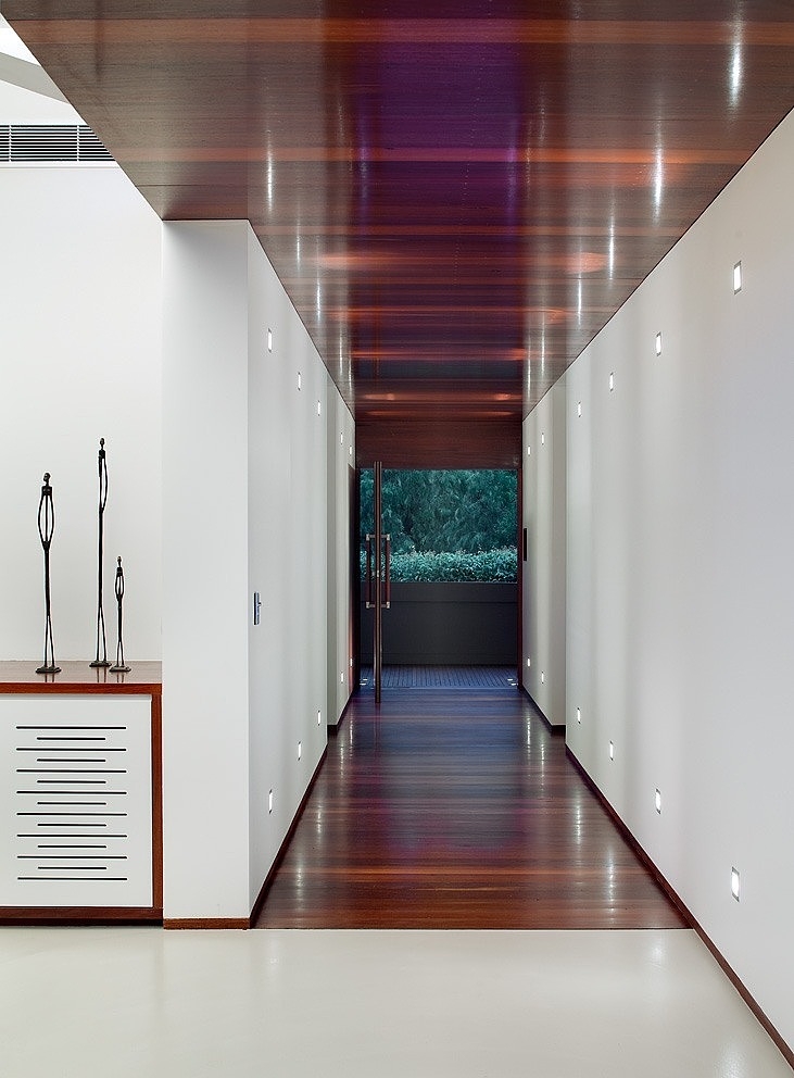 Queens Park Residence by Clinton Cole